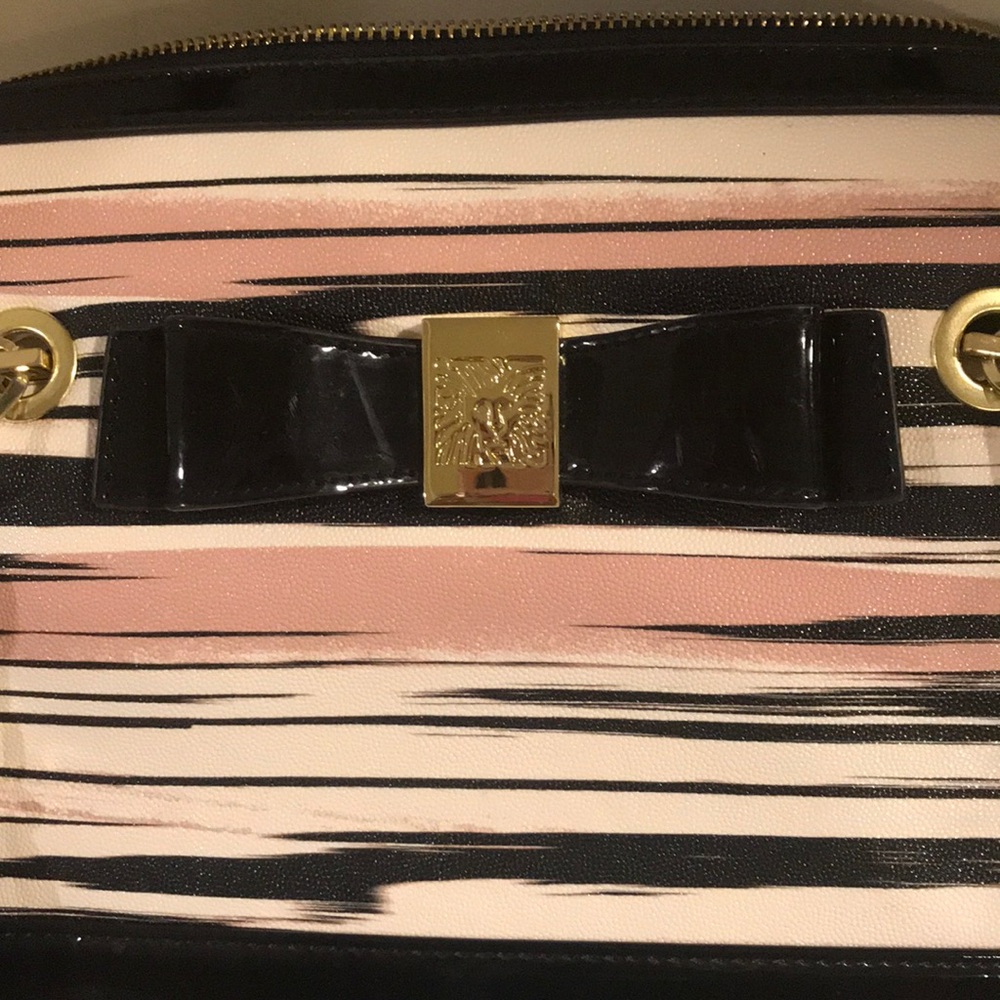 Anne Klein Handbag - Picture 4 of 7